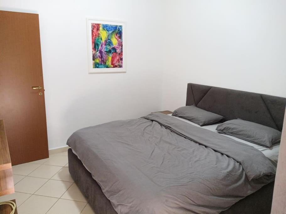 Pine Tree App 150m By Beach! Appartement Golem (Tirana)
